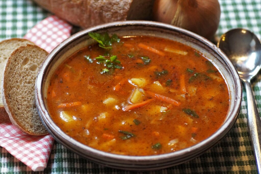 Gulasch lecker Welche Nachspeise passt zu Gulasch